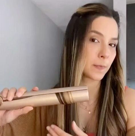Hair Straightener with Ceramic Plates for Styling