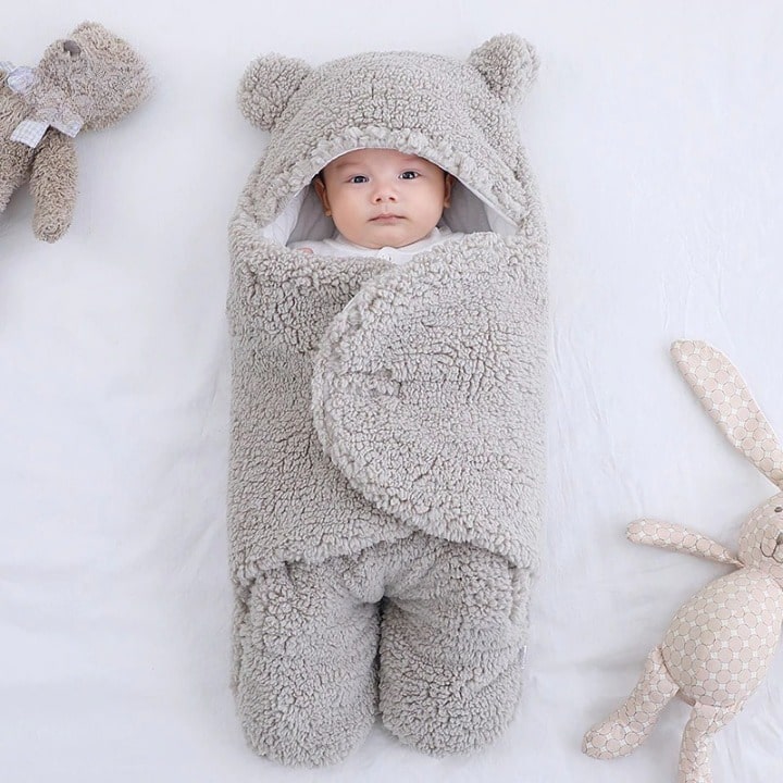 Baby Blanket Fleece Wrap with Hooded Design