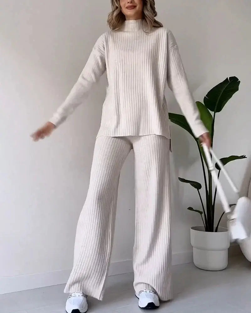 Elegant Avslappning: Chic Slits Casual Tvådelad Set