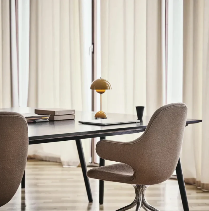 Table Lamp with Modern Touch Control Design
