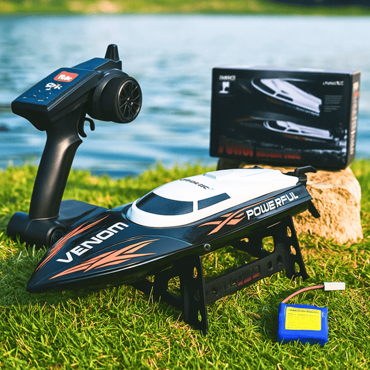 Remote Control Toy Boat for Fast Pond Racing